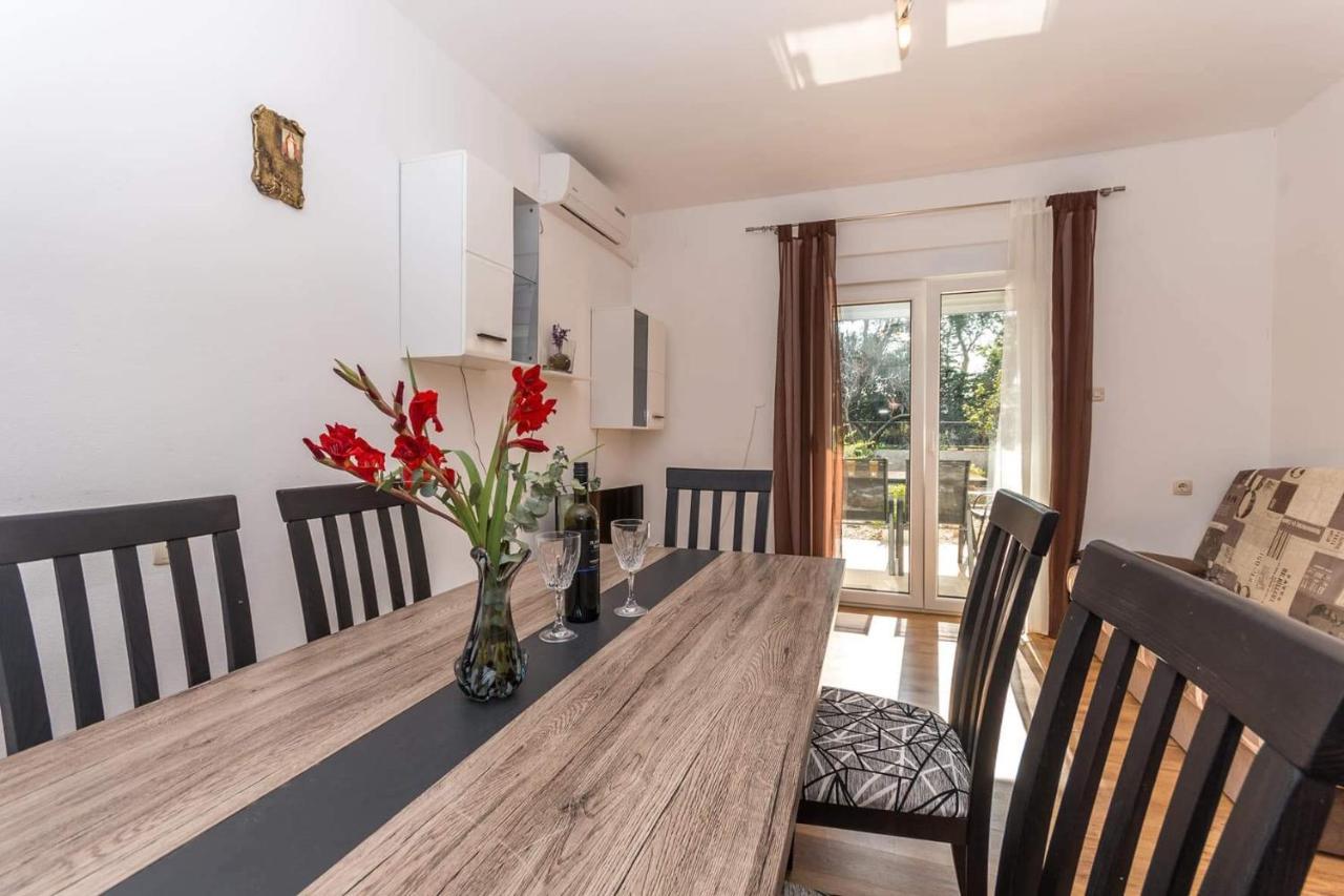Agape Apartments Биоград на Мору Екстериор снимка