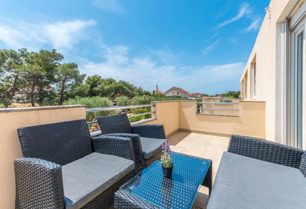 Agape Apartments Биоград на Мору Екстериор снимка