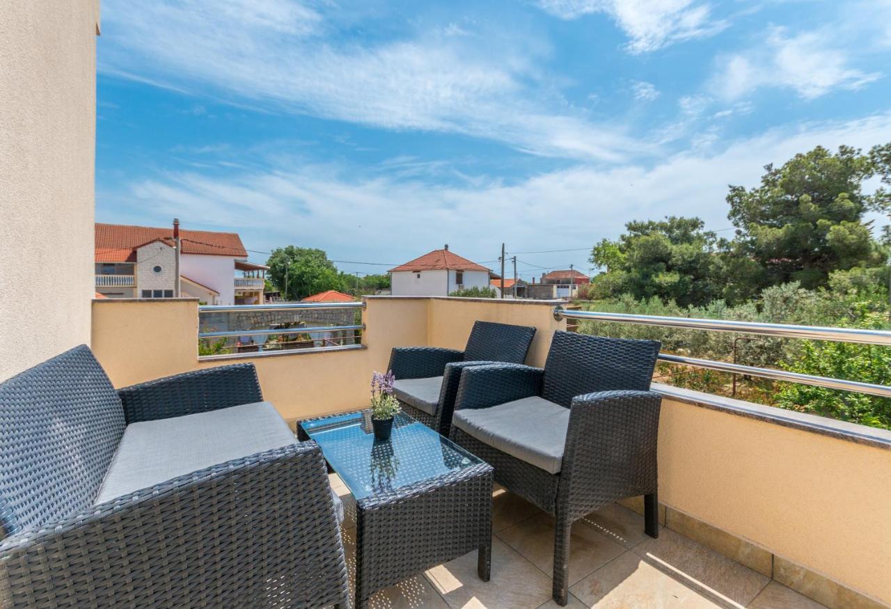 Agape Apartments Биоград на Мору Екстериор снимка
